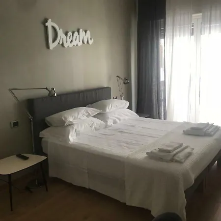 70's Luxury Cavour Apartment Bari